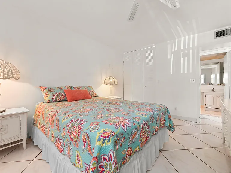 209 Waterford Cir #I — Photo 14