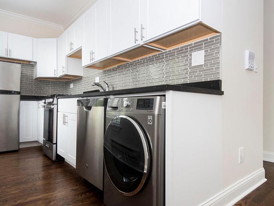 1st image of 921 W Waveland Ave #23-2B