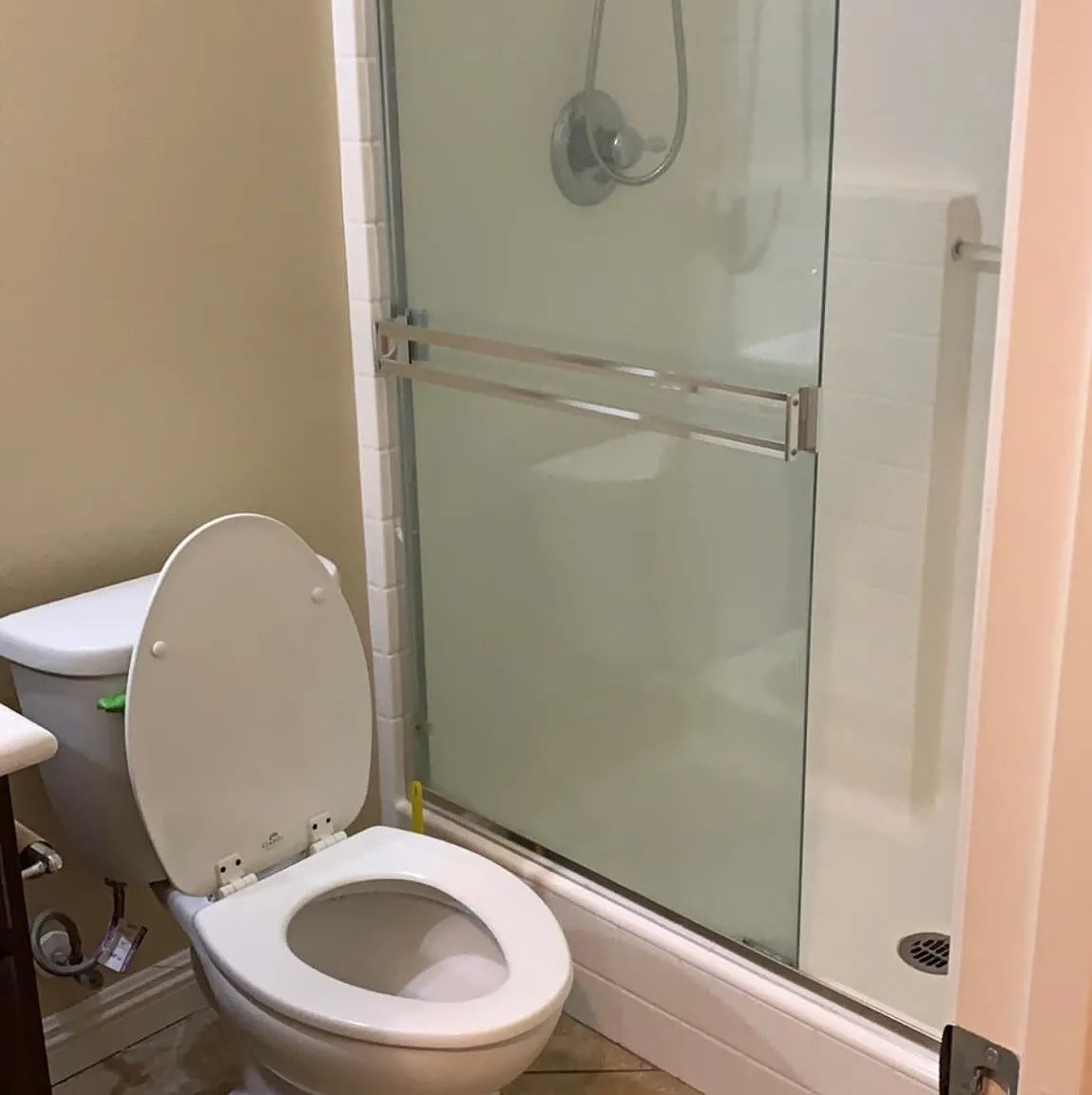 1 bed, 4300 sqft, $999 — Photo 2