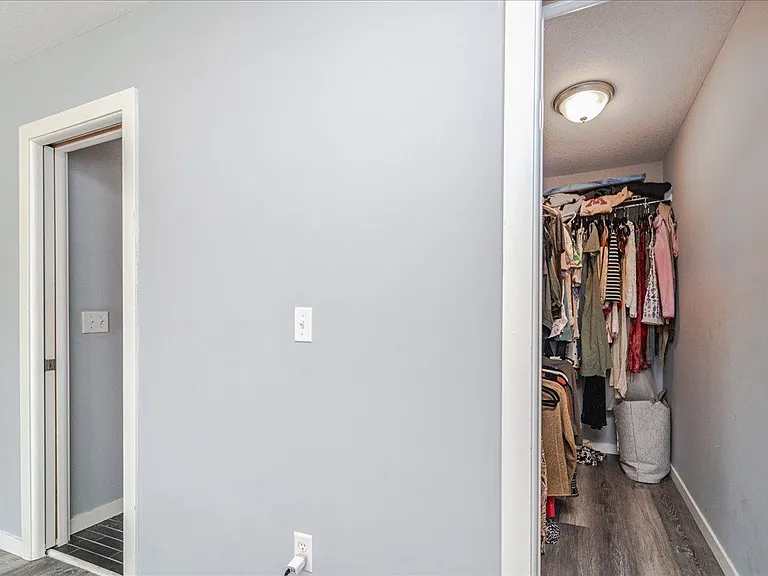 1440 Marshall St NE — Photo 11