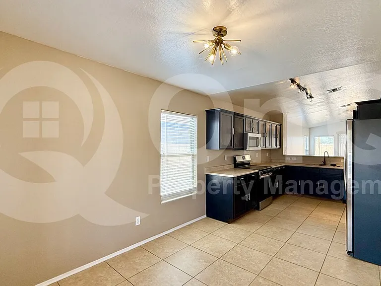 11738 W Flanagan St — Photo 6