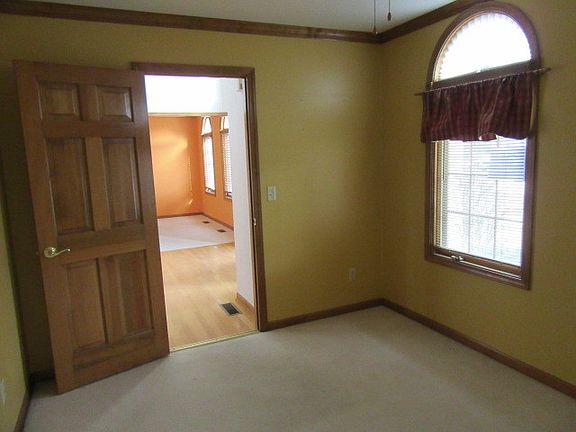 5th image of 2321 Big Woods Dr