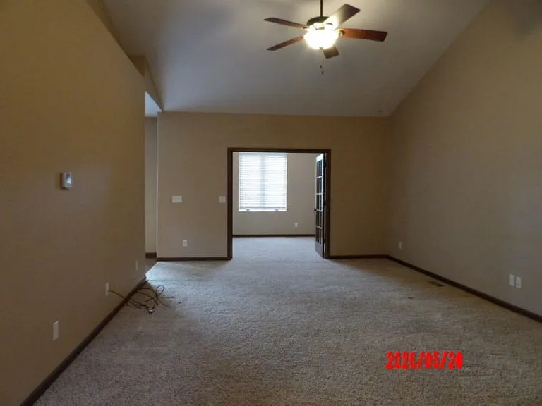 1106 Sandstone Dr — Photo 6