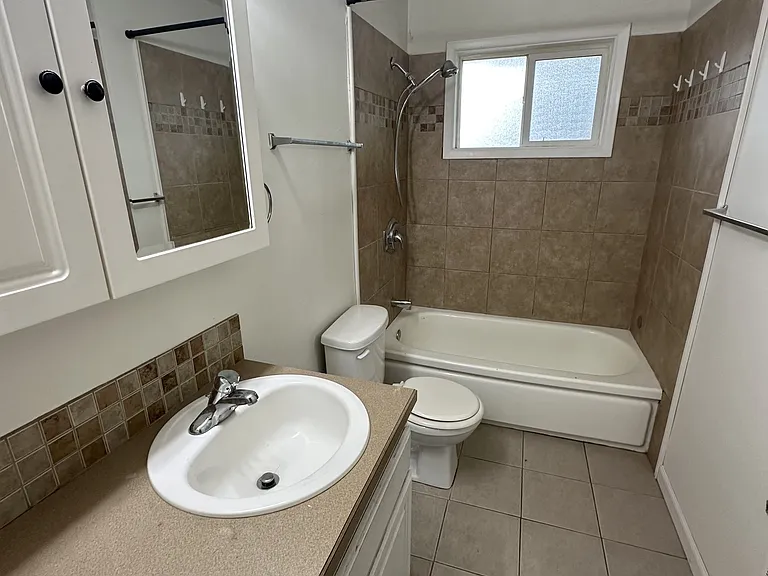 1619 W 5th Ave #A — Photo 15