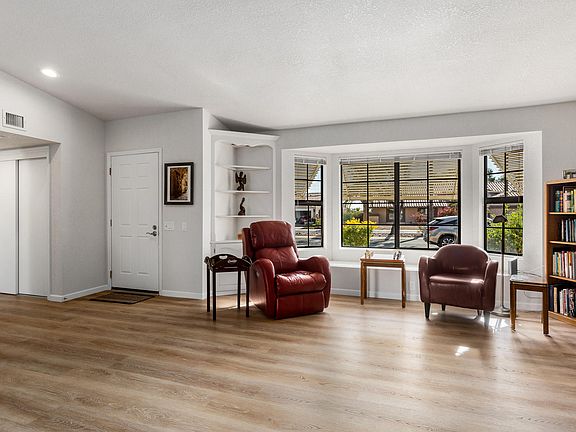 5th image of 13426 W Crown Ridge Dr