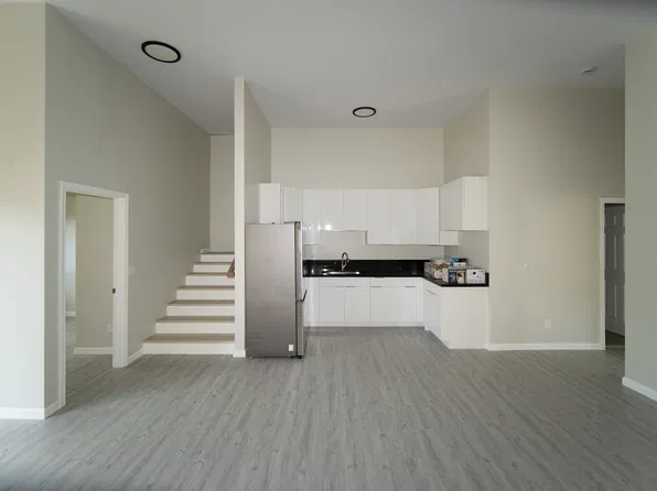 99-806A Aliipoe Dr, Aiea, HI 96701