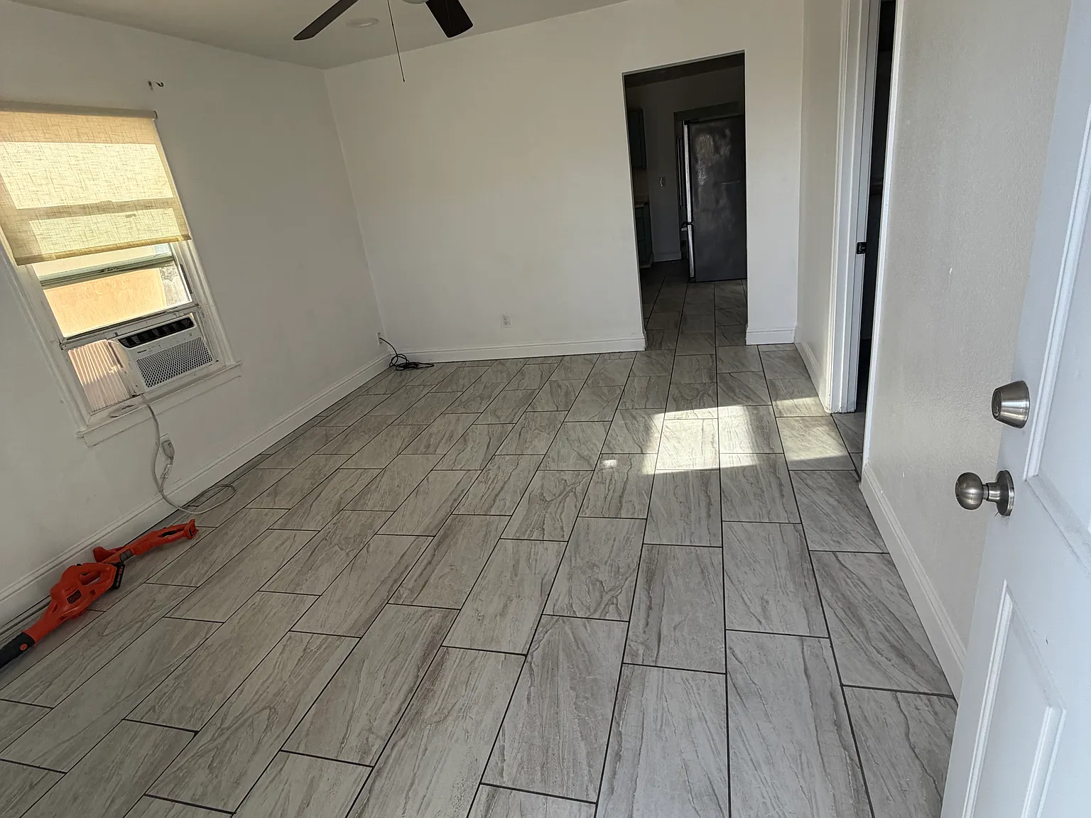 2 bed, 950 sqft, $1,600 — Photo 1
