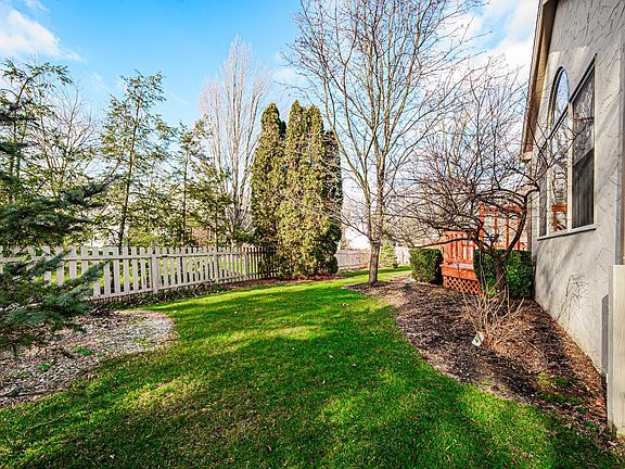 3rd image of 333 Leighton Ct