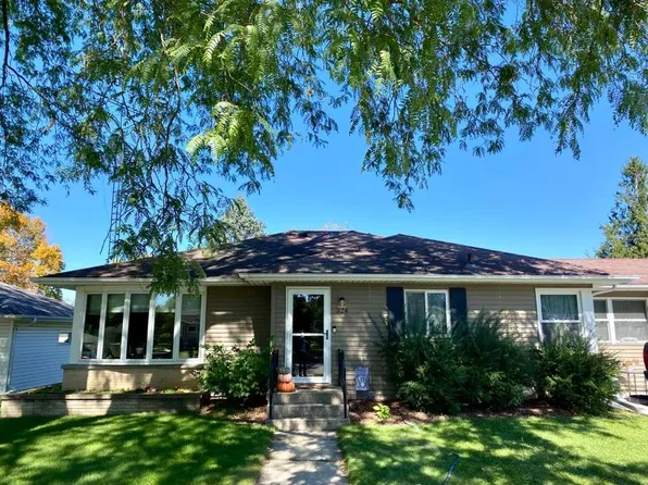 324 Kane St, Fall River, WI 53932