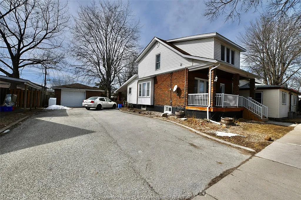 2 bed, $1,900 — Photo 2