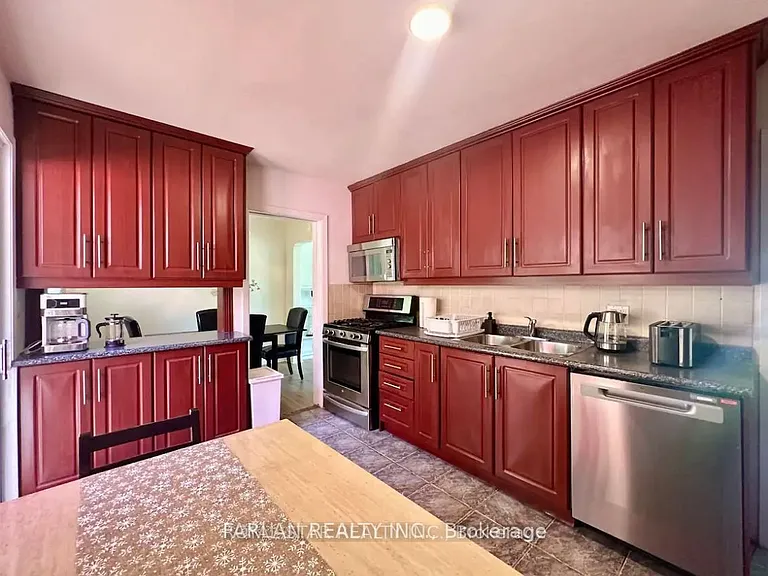 38 Lake Ave — Photo 7