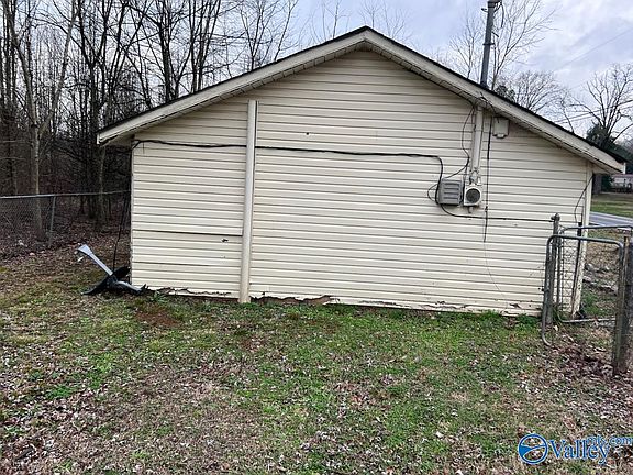 3rd image of 720 Greenville Pike