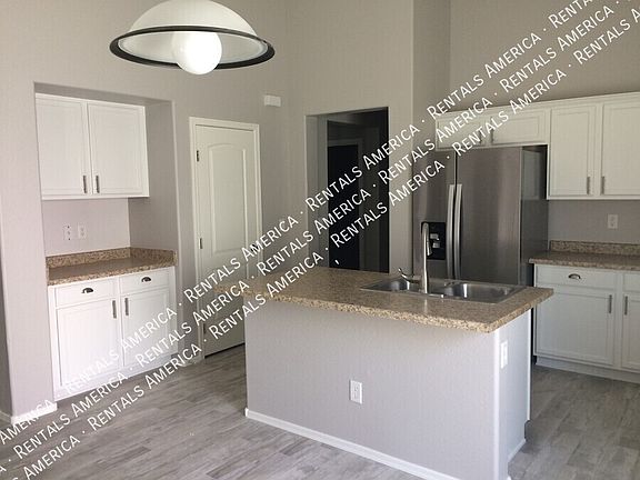 4th image of 1367 E Poncho Ln