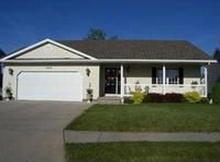 1323 16th Ave, Kearney, NE 68845