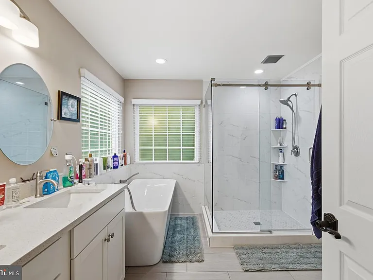 14997 Grassy Knoll Ct — Photo 34