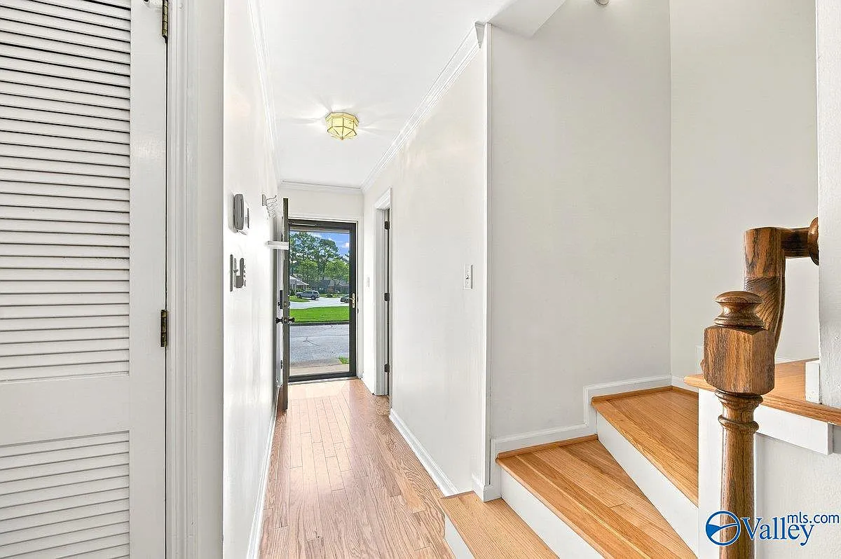 2 bed, 2.0 bath, 1125 sqft, $1,350 — Photo 2
