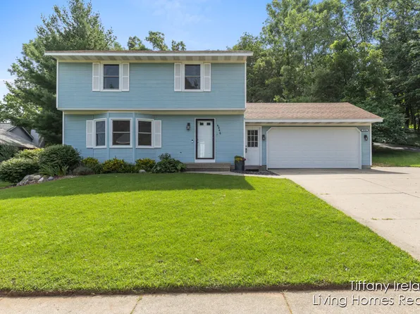 4946 Breckenridge Dr NE, Grand Rapids, MI 49525