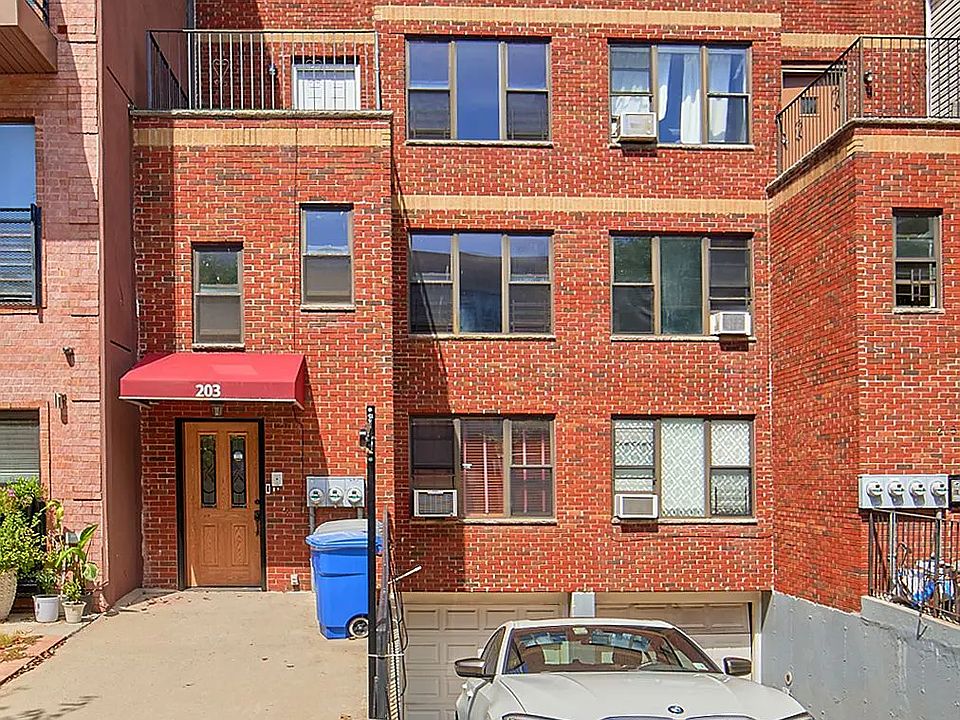 1st image of 203 Chauncey St