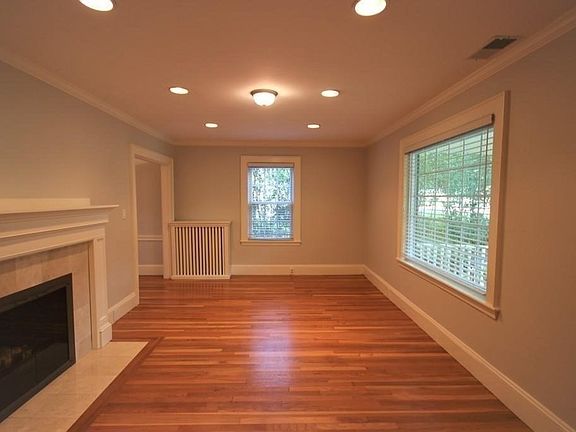 2nd image of 30 Farmcrest Ave