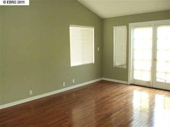 4th image of 876 Yuba St