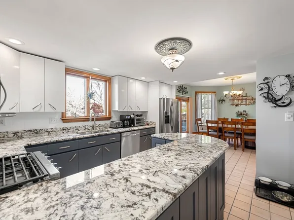 154 Winthrop Ave, Revere, MA 02151