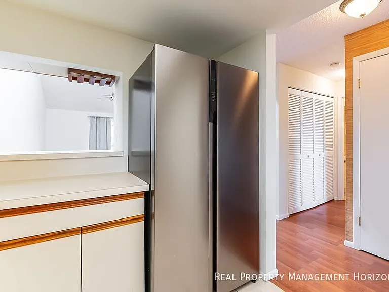 251 Fenwick Dr #14 — Photo 6