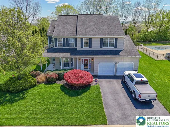 228 McNair Cir, Northampton, PA 18067
