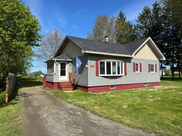 29 Plum Street, Ashland, ME 04732