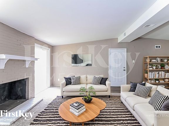 4th image of 805 Robinwood Dr