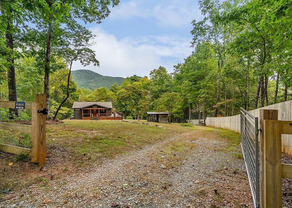 1st image of 887 Whitecliff Dr