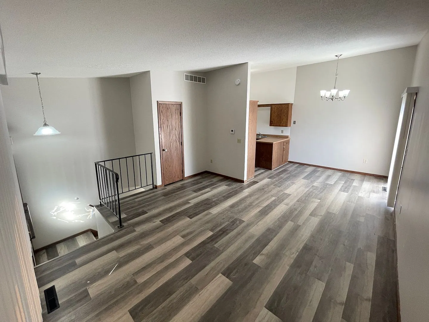 Highland Block Apartments — Photo 1