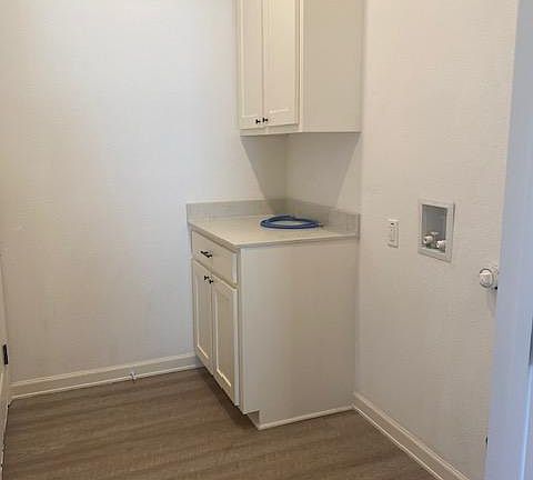 5th image of 836 Gibbard Ave