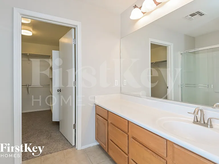 10616 S Lucius Dr — Photo 10
