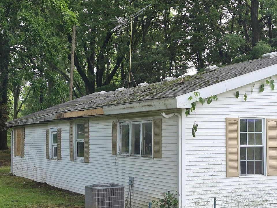 2nd image of 3999 E 1000 N