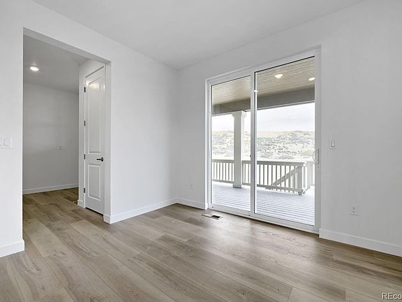 4th image of 4025 Buttongrass Trail