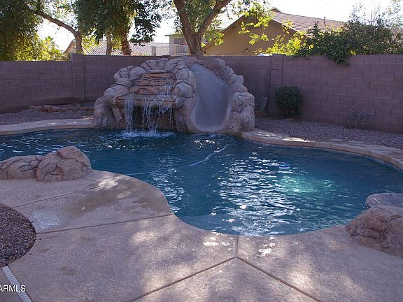 2nd image of 1083 E JADE Drive