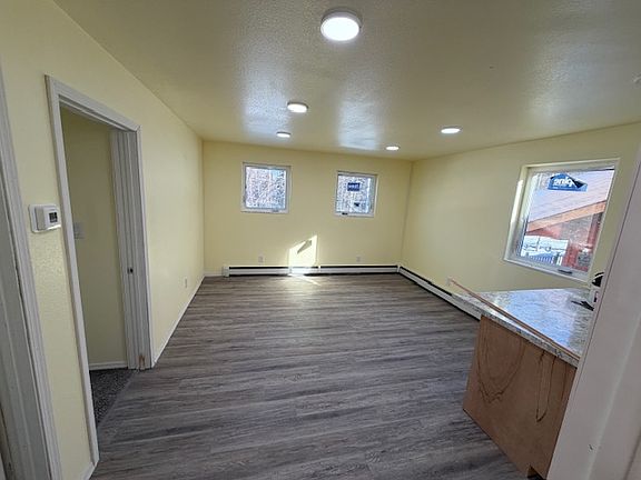 3rd image of 3038 Victoria Cir #B