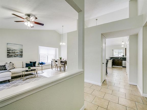 2nd image of 3605 Berrywood Cir