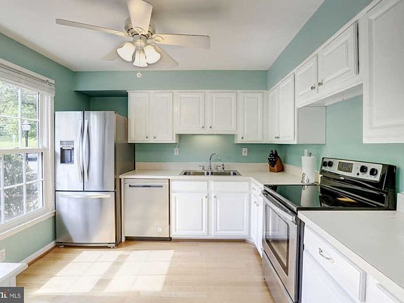 4th image of 5647 Independence Cir