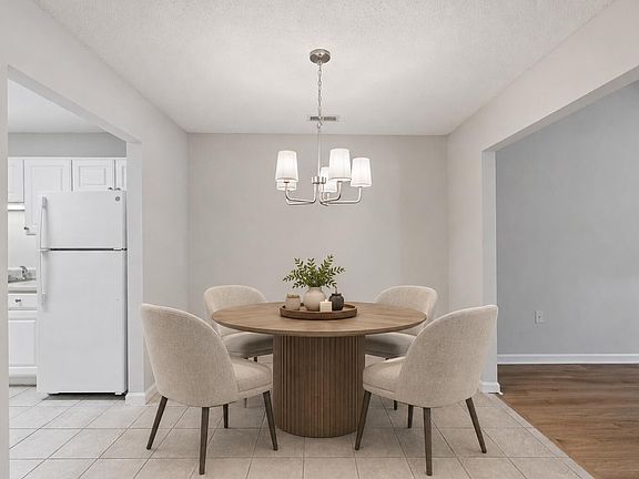 2nd image of 2521 Gordon Glen Ct APT 102