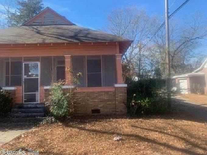 1st image of 2410 S Linden St