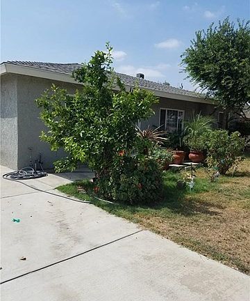 2nd image of 1025 W 48th St