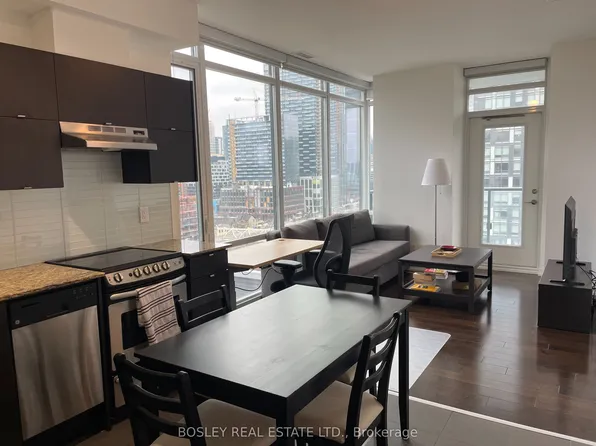 170 Fort York Blvd, Toronto, ON