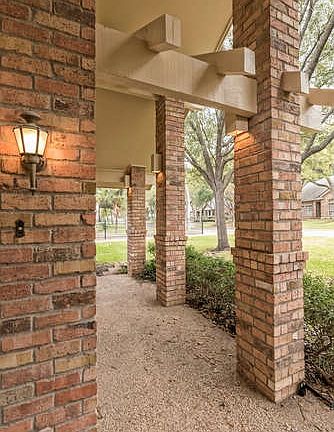 2nd image of 9607 Oak Springs Dr