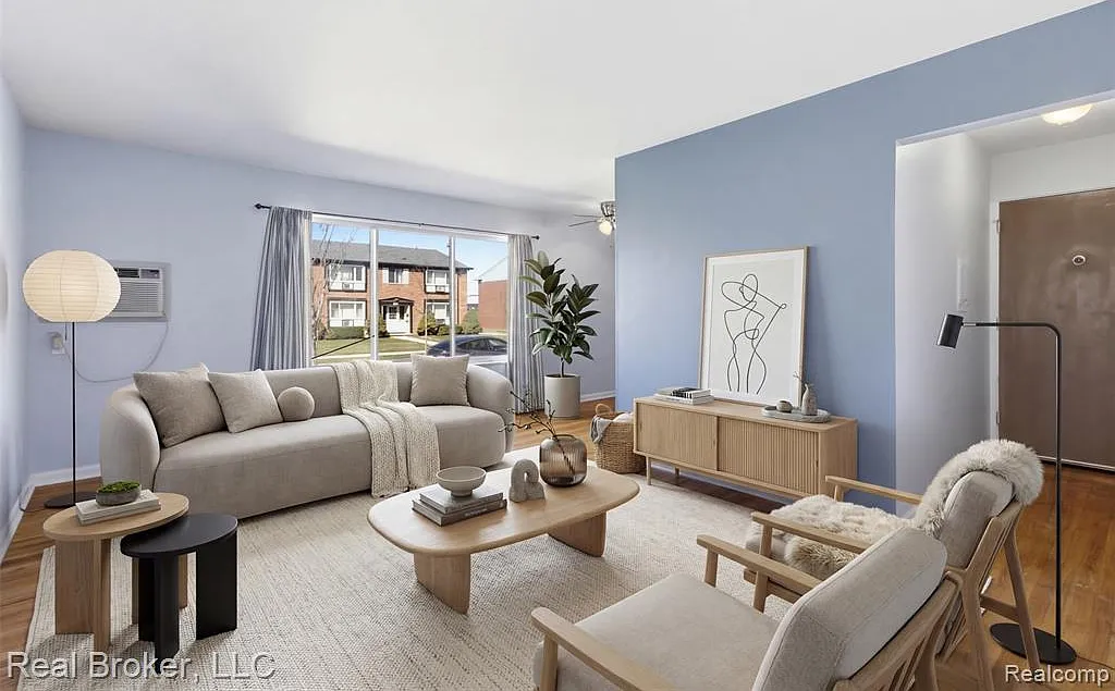 1 bed, 1.0 bath, 600 sqft, $1,200 — Photo 1