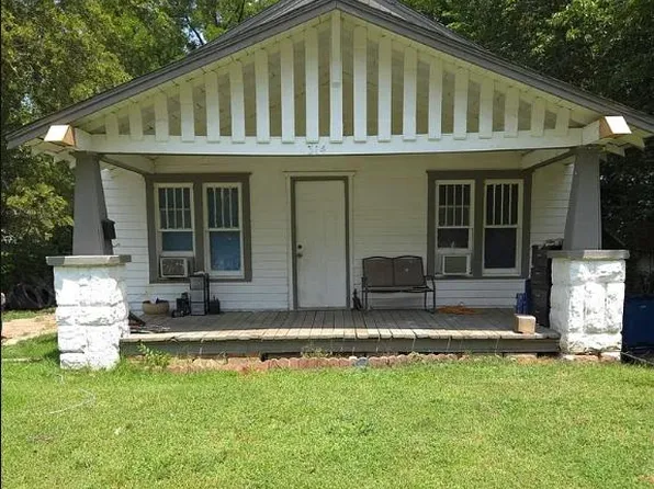314 E 2nd St, Cushing, OK 74023