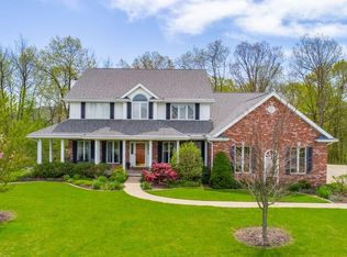 1232 Autumn Ridge Ct, Morton, IL 61550