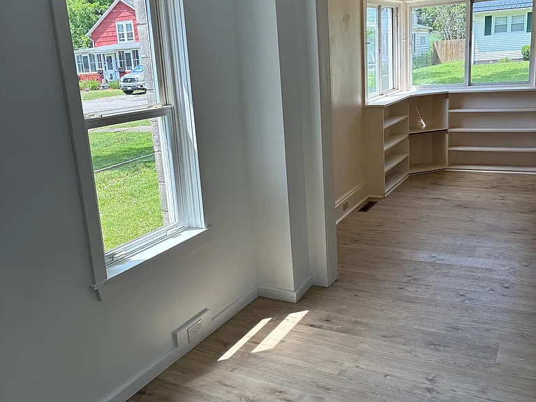 905 S Pine St — Photo 10