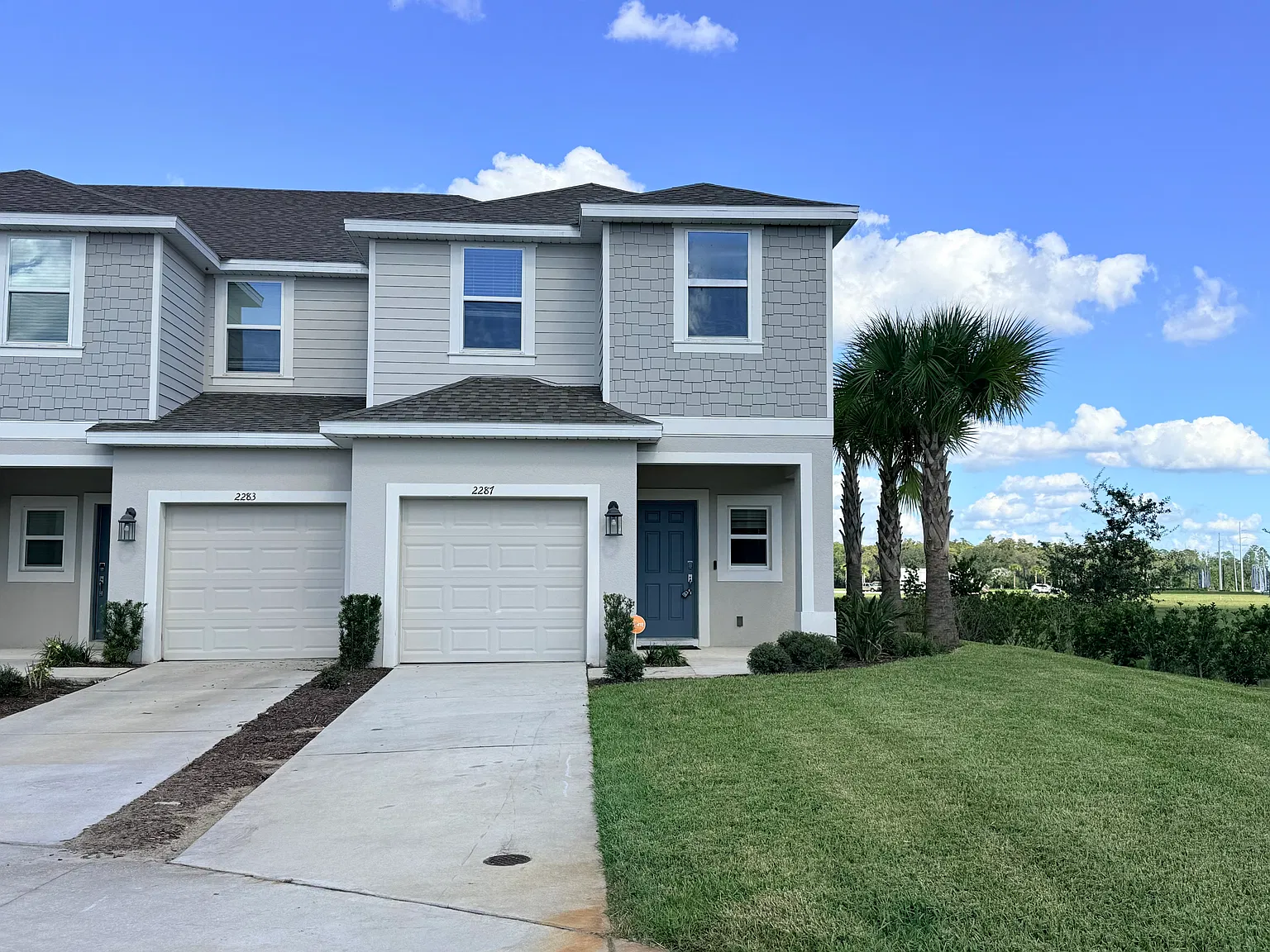 3 bed, 1616 sqft, $2,100 — Photo 2