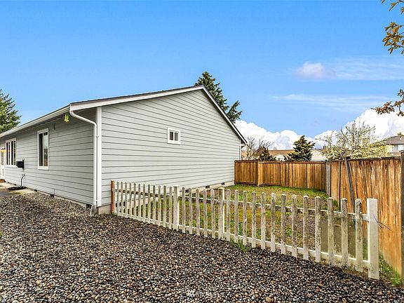 5th image of 21513 42nd Ave E